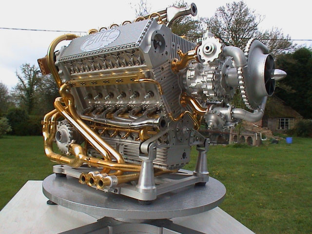Napier Deltic Engine A left side view of Clen's assembled model Deltic engine.
