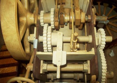 Internal details of the traction engine.