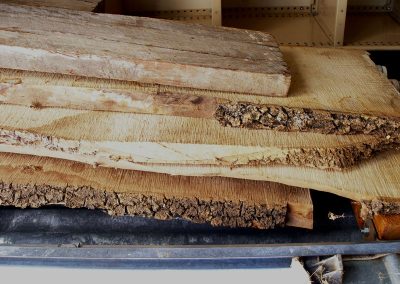 Wood for each part was selected appropriately for color and hardness.