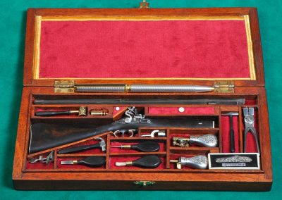 single-barreled flintlock hunting shotgun.