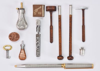 Several 1/3 scale accessories for the Bolívar handgun.