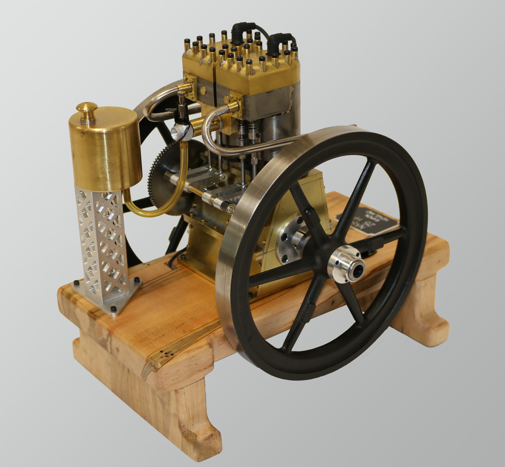 Nash 25 HP Vertical Twin Engine