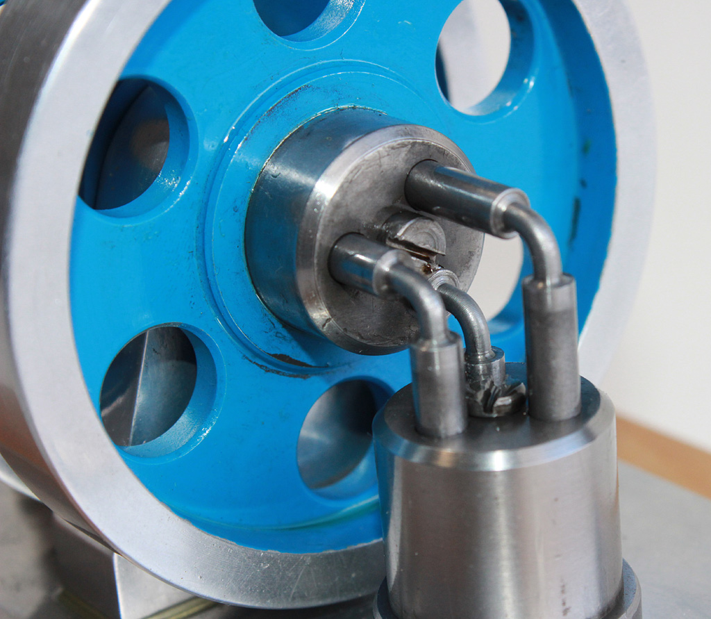 A double compound elbow engine.