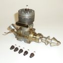 A Dooling .61 engine (1948, S/N 2280). 