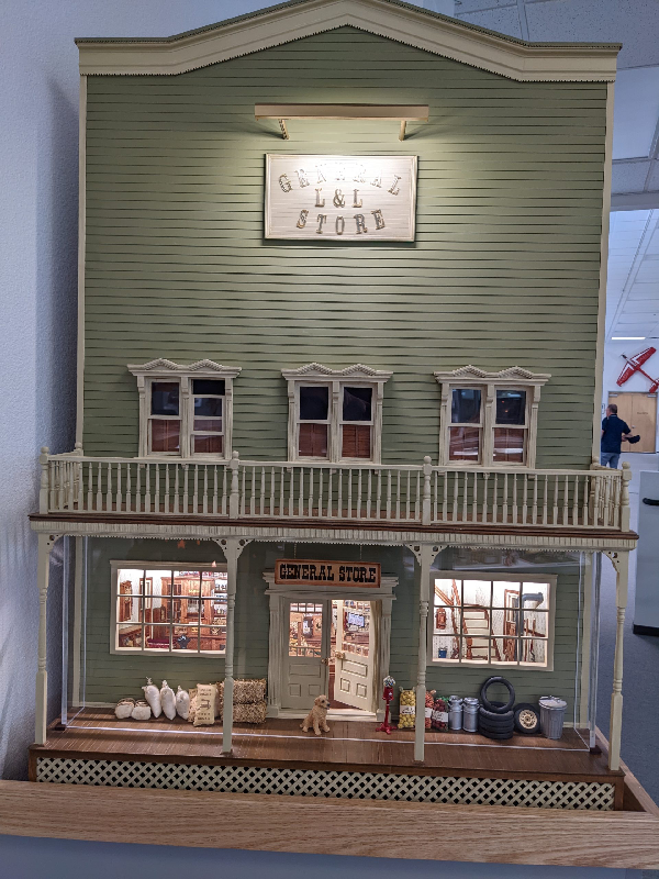 Loren Scheer's fully furnished L&L General Store dollhouse.