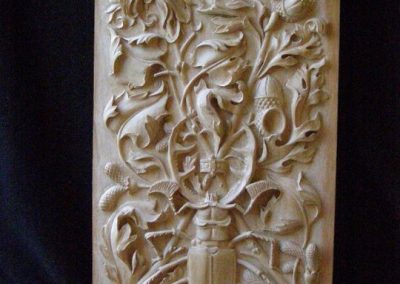 A miniature wood carving made by Vladimir Rusinov.