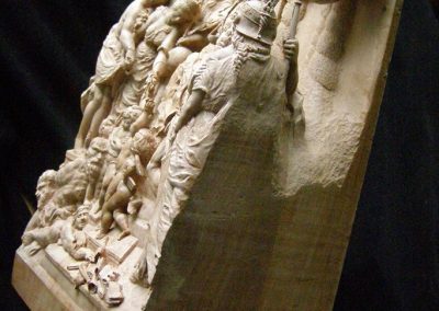 A miniature wood carving made by Vladimir Rusinov.