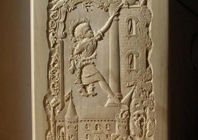 A miniature wood carving made by Vladimir Rusinov.