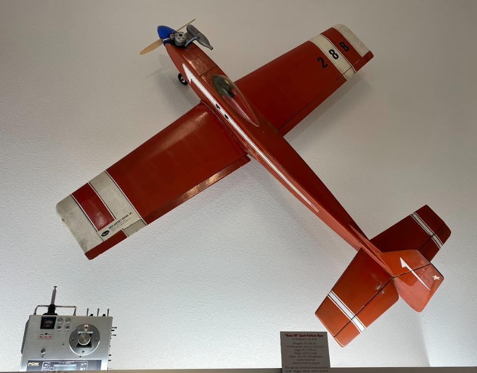 Kaos 40 Sport Pattern Flyer R/C Aircraft