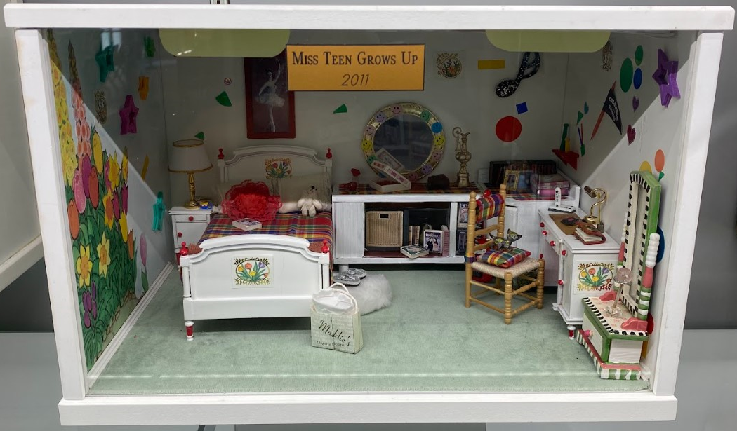 Miss Teen Grows Up Dollhouse