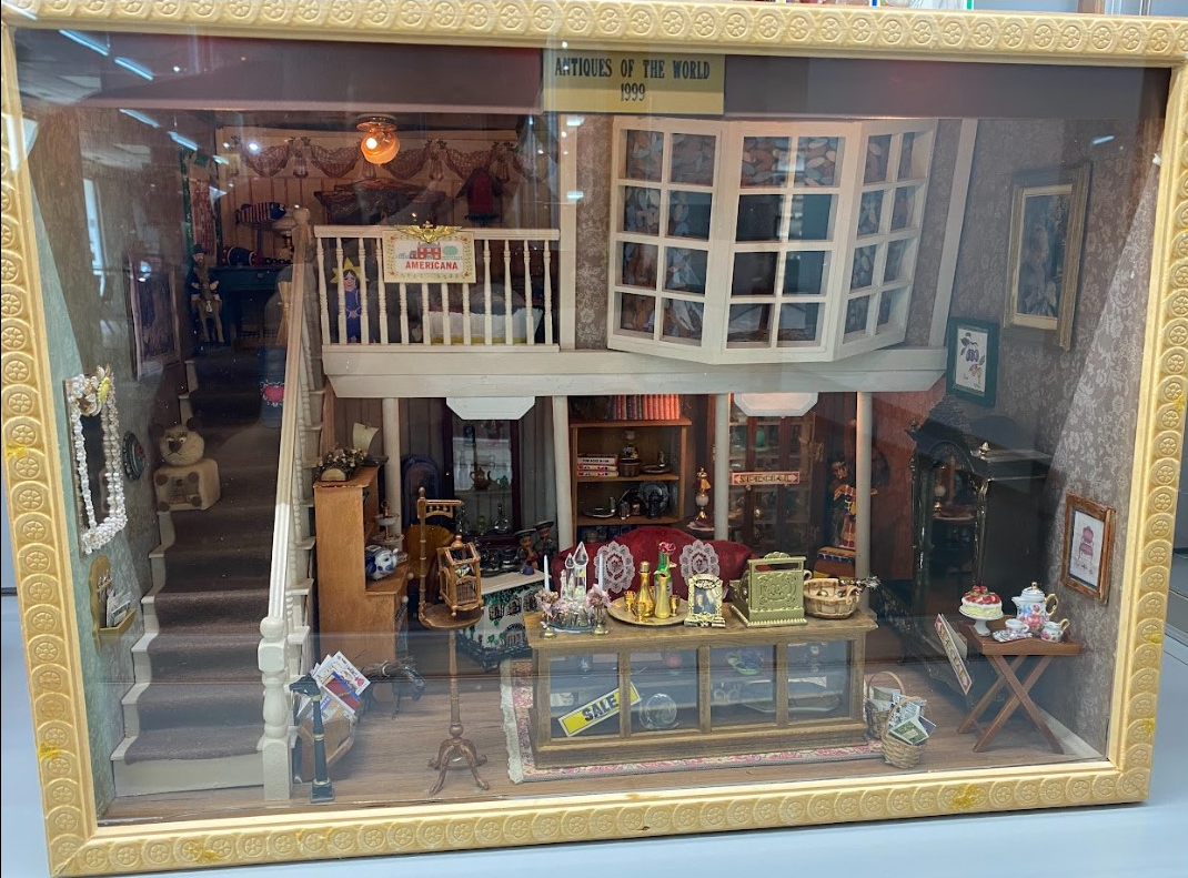 Antiques of the World Dollhouse